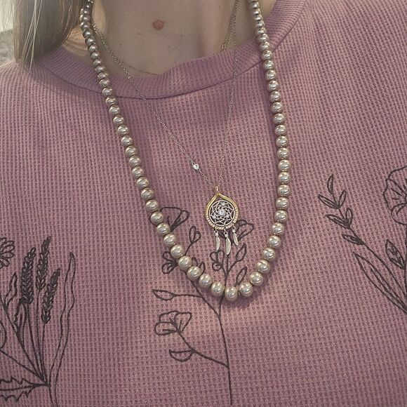 Elegant Silver Beaded Necklace - Picture 1 of 5